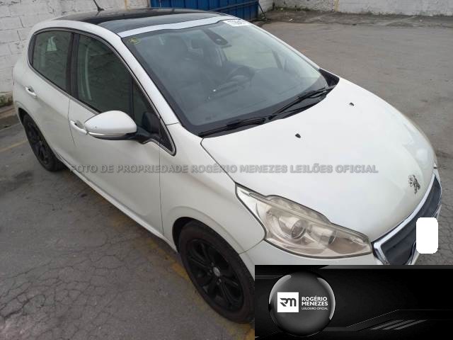 2015 PEUGEOT 208