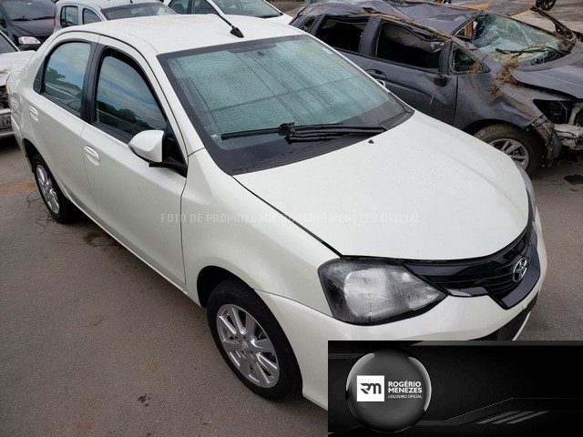 TOYOTA ETIOS SEDA X PLUS 1.5 16V DUAL VVT-I 2019
